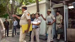 Delhi Police, investigation, assault, AAP MP, Arvind Kejriwal, residence, CCTV, evidence, arrest, FIR, Bibhav Kumar