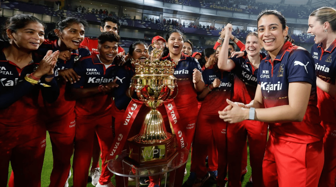Smriti Mandhana and Georgia Voll batting for Royal Challengers Bengaluru during the WPL final against Delhi Capitals in Vadodara.